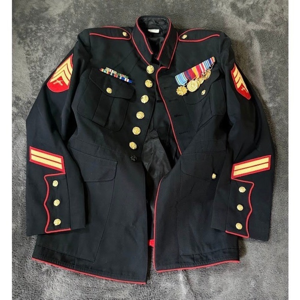 USMC Dress Uniform Coat Crown Clothing Co DSCP Gabardine Medals Ribbons 42R